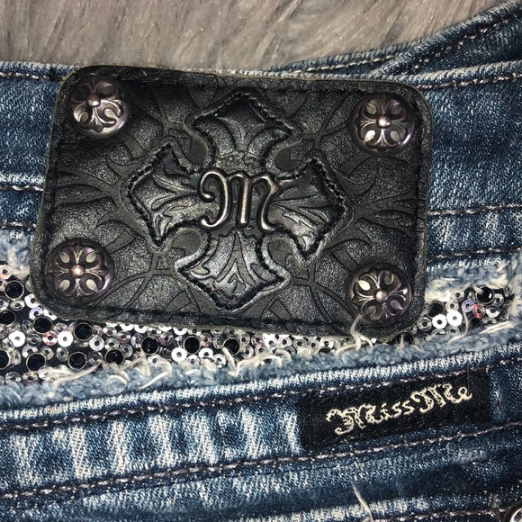 Miss Me Shorts - Picture 3 of 8